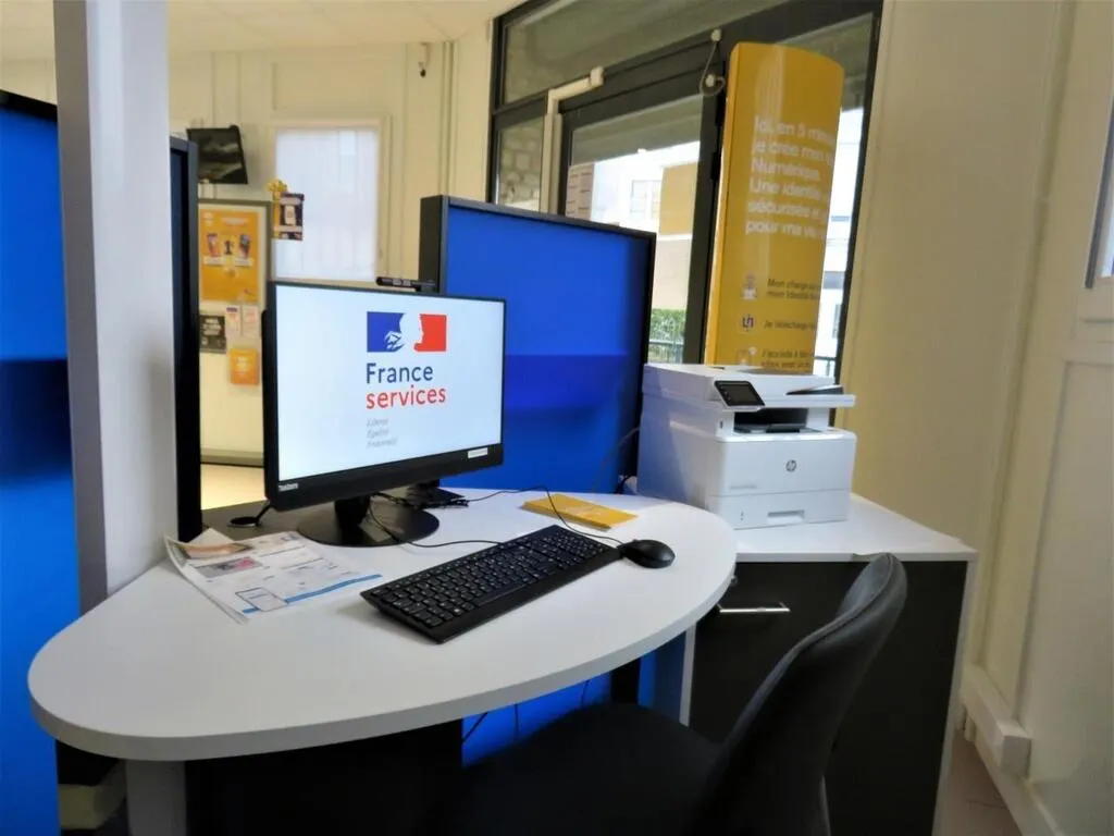 Sarthe. En deux ans, les maisons France services ont traité 50 000 demandes Le