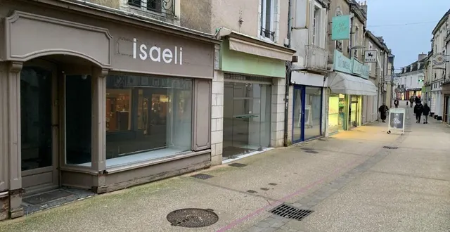 photo  la ville de sablé-sur-sarthe vient de lancer un appel à projet pour les locaux du 27, 29 et 31 de la rue de l’île.  &copy;  le maine libre 