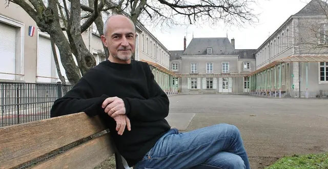 photo  originaire de marseille, roland bouchon, 51 ans, est le directeur de l'action culturelle au sein de la communauté de communes du pays sabolien depuis octobre 2021.  &copy;  ouest-france 