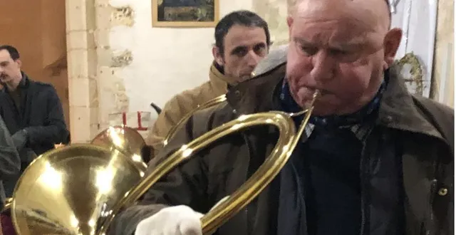 photo  serge veron, moniteur de l’école de trompe de chasse rallye- villedieu.  &copy;  le maine libre 