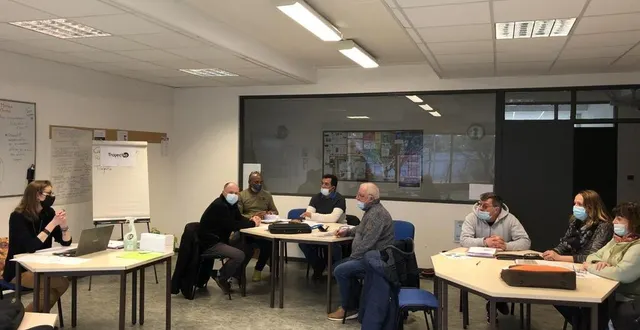 photo  neuf stagiaires ont organisé le forum inversé qui aura lieu le 10 mars 2022.  &copy;  ouest-france 