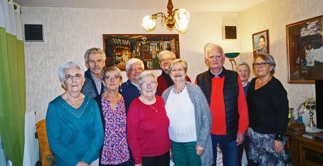 photo  le président bernard girard (second en partant de la droite) entouré des membres du dernier bureau.  &copy;  ouest-france 