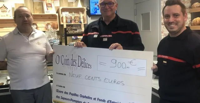 photo  remise de chèque pour l’opération galette. laurent bougeant, boulanger, christian letellier ,secrétaire général de l’odp, et florian hermange, représentant de l’amicale des sapeurs-pompiers.  &copy;  le maine libre 