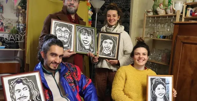 photo  antonin bailles, florent bernard, camille menet et emma verbeke vivent dans une ferme de luché-pringé (sarthe). camille ortie, la dernière colocataire (absente sur la photo) a réalisé leurs portraits.  &copy;  ouest-france 