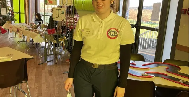 photo  aurore lors de sa mission sur le marché de noël 2021 au theil.  &copy;  le maine libre 