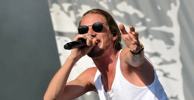 photo  naâman, ici au festival fête du bruit à saint-nolff (morbihan), en 2018.  &copy;  valentine jube / archives ouest-france 