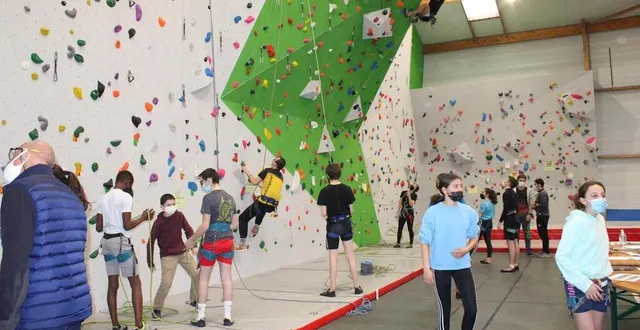 photo  il y avait une bonne ambiance sportive et amicale, mercredi après-midi, au gymnase michel-pelchat.  &copy;  ouest-france 