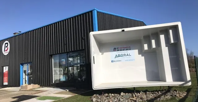photo  installée au 40 rue lazare-carnot, à alençon, l’entreprise bp extérieur spécialisée dans la vente de piscines aboral, ouvre un magasin qui sera inauguré vendredi 18 mars 2022.  &copy;  ouest-france 
