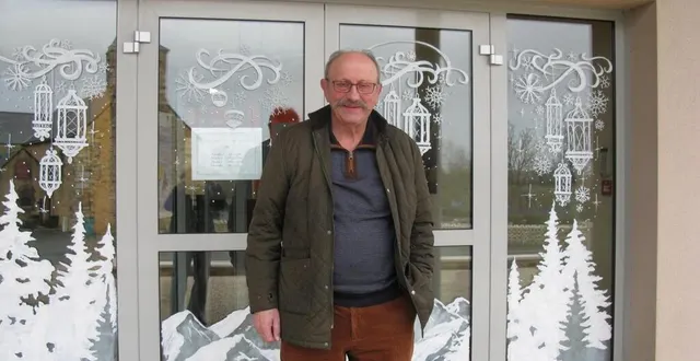 photo  le maire a aussi annoncé la construction d’un nouveau terrain de football.  &copy;  ouest-france 