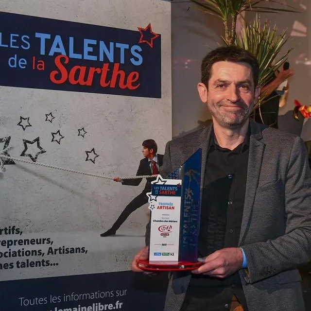 photo bertrand le mellat, créateur de « chaînes de pluie »  ©  photo le maine libre yvon loue