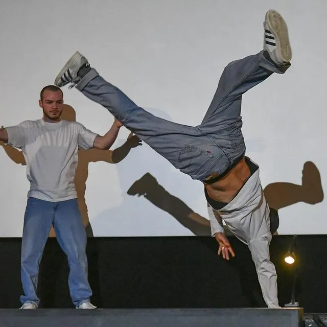 photo une belle démonstration de hip-hop par legiteam obstruxion  ©  yvon loue