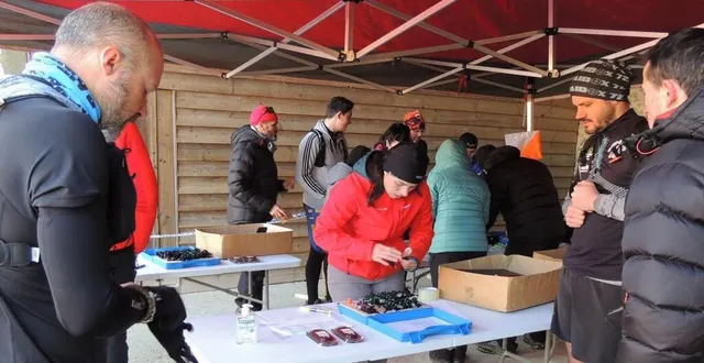 photo  on s’équipe avant de partir pour 5 ou 10 km dans la nature.  &copy;  le maine libre 