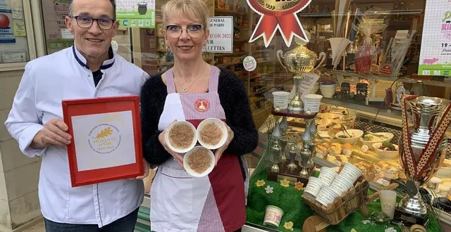 photo  pascal et isabelle buret sont très fiers de leur médaille d’or au concours général agricole de paris.  &copy;  le maine libre 