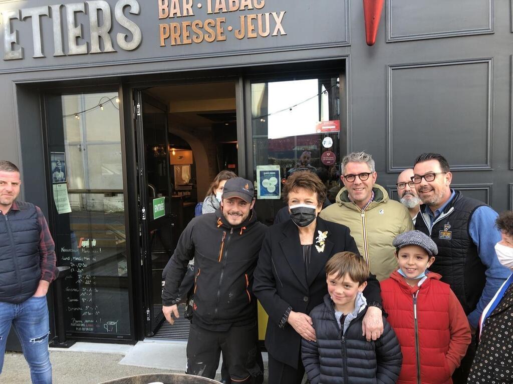 Maine-et-Loire. À Liré, La Ministre Roselyne Bachelot Célèbre Joachim ...