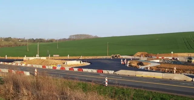 photo  les travaux sur la route de laval doivent se terminer à la fin du printemps.  &copy;  le maine libre 