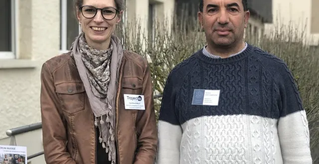 photo  caroline roblot, responsable pédagogique à trajectio, et hacène saad-nakouche, demandeur d’emploi.  &copy;  ouest-france 