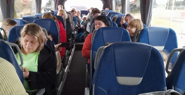 photo  le bus parti vendredi avec 14 m3 de matériel est sur le retour, avec 53 ukrainiens. il devrait arrivée ce lundi 14 mars 2022, en fin d’après-midi, près du mans.  &copy;  dr 