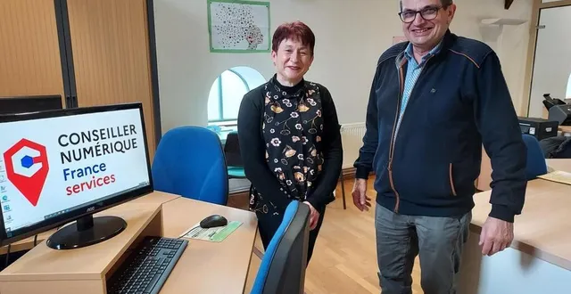 photo  nathalie tel et pierre chivard inaugurent l’espace de la maison des associations.  &copy;  ouest-france 