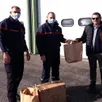 photo le chef du centre de secours (à gauche) et le président de l’amicale des pompiers ont reçu de nombreux dons pour les ukrainiens, samedi. À tel point qu’il leur faut du temps pour trier et organiser le convoyage et les redistributions. initialement prévue samedi 19, ils ont décidé de décaler la prochaine collecte au samedi suivant, afin d’être efficaces, en structurant leur organisation.