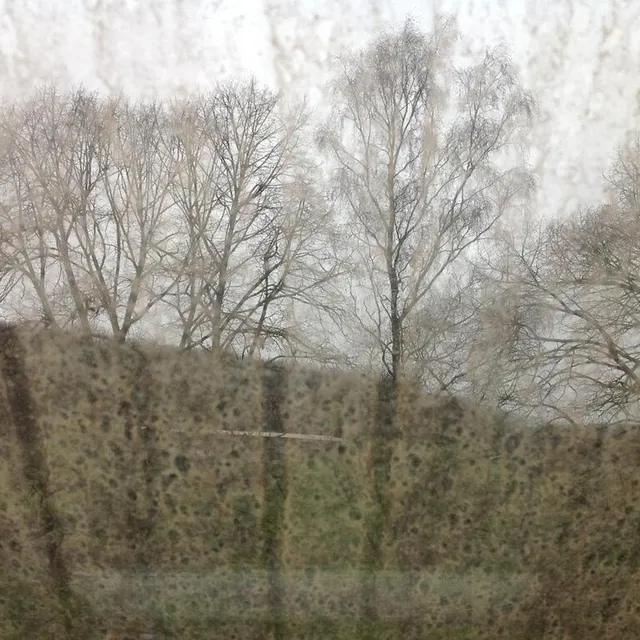 photo a chahaignes, les vitres portent le passage de ce nuage de sable.  ©  le maine libre