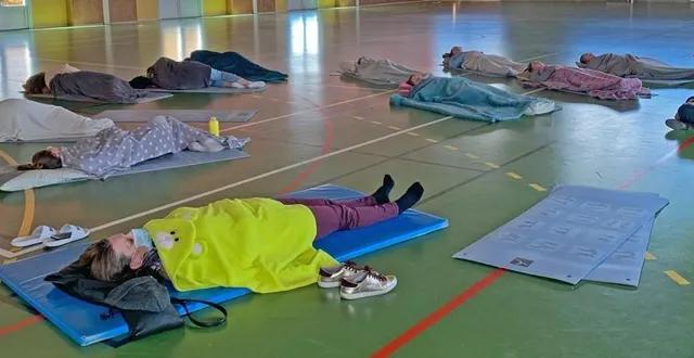 photo  une séance pour découvrir la sophrologie avec l’association culture et loisirs.  &copy;  ouest-france 