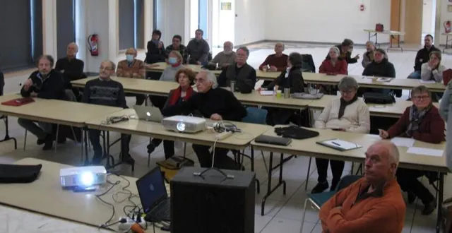 photo  une quarantaine des 350 adhérents des maisons paysannes de la sarthe.  &copy;  ouest-france 