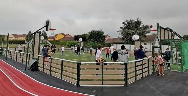 photo  le city stade est attendu pour « la fin de l’année », voire « cet été ».  &copy;  illustration archives le maine libre 