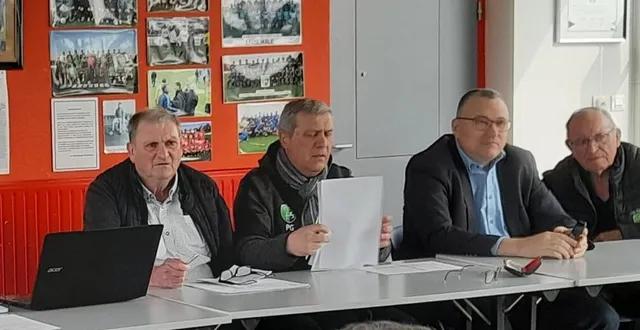 photo  à gauche joël bruneau, président sortant.  &copy;  le maine libre 