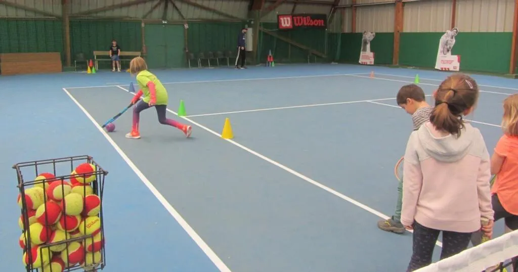 SaintBarthélemyd'Anjou. Tennis le club veut plus d’enfants de la