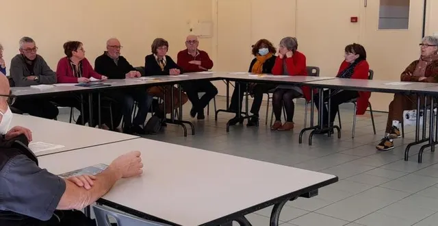 photo  une quinzaine de personnes assistait à l’assemblée.  &copy;  maine libre 