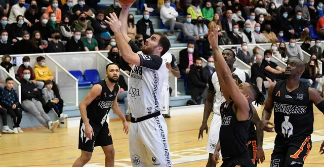 photo  joffrey sclear et l’urb restent sur un succès contre épinal.  &copy;  jocelyne régent 