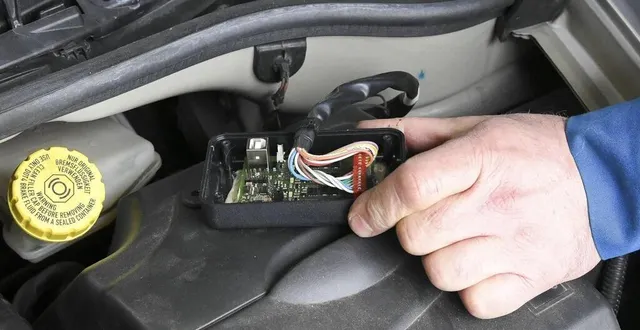 photo  la pose des boitiers pour rouler à l’éthanol fait fureur depuis quelques semaines.  &copy;  archives le maine libre 