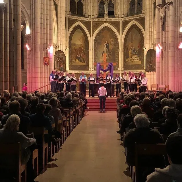 photo l’église notre-dame était bien remplie pour ce concert en soutien à l’ukraine.  ©  ouest-france