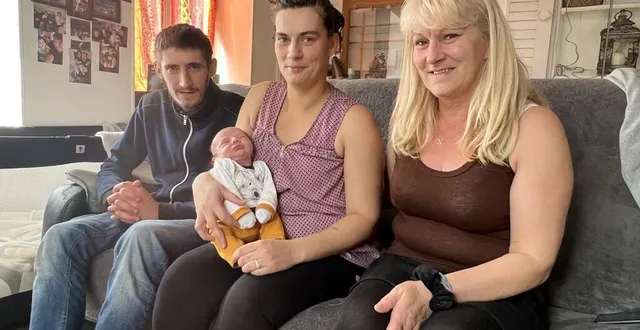 photo  le petit lenzo est né dans l’ambulance des pompiers sur le bord de la route.  &copy;  le maine libre 