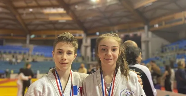 photo  axel cuq est monté sur la plus haute marche du podium chez les moins de 38 kg quand sa partenaire d’entraînement, alice lopez, a dû se contenter de la médaille de bronze en moins de 44 kg.  &copy;  dan 79 