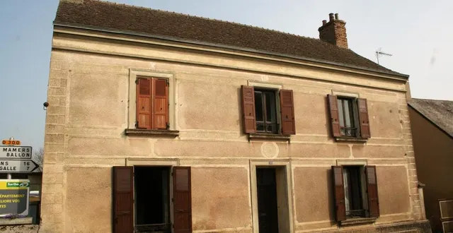 photo  dans cette vaste maison qui peut accueillir trois familles, quelques travaux de rajeunissement sont à prévoir.  &copy;  le maine libre 