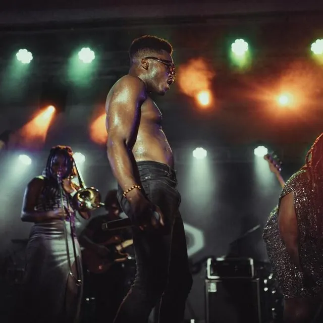 photo la « bête de scène » d’amérique centrale cimafunk sera à pop au parc le vendredi 1er juillet 2022.  ©  sama dizayee miami