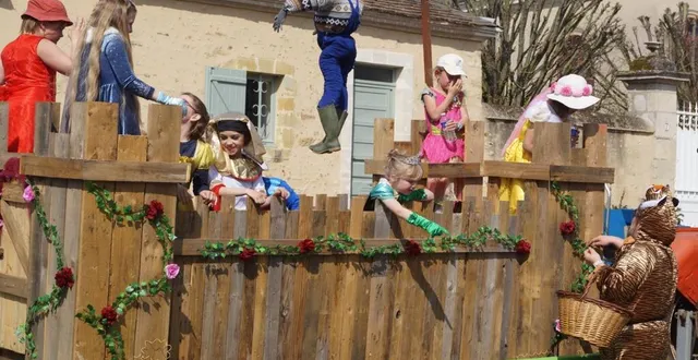 photo  ils étaient nombreux, dimanche après-midi, sous le soleil, à s’être déguisés pour rejoindre le cortège du carnaval, place de l’église. petits et grands ont défilé dans les rues du village au son d’une sono vrombissant des musiques entraînantes. organisé conjointement par le comité des fêtes et l’association de parents d’élèves (ape), le carnaval a connu une grande participation.  &copy;  ouest-france 