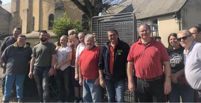 photo  le beau temps était au rendez-vous pour la préparation de la foire qui aura lieu le 3 avril prochain.  &copy;  le maine libre 