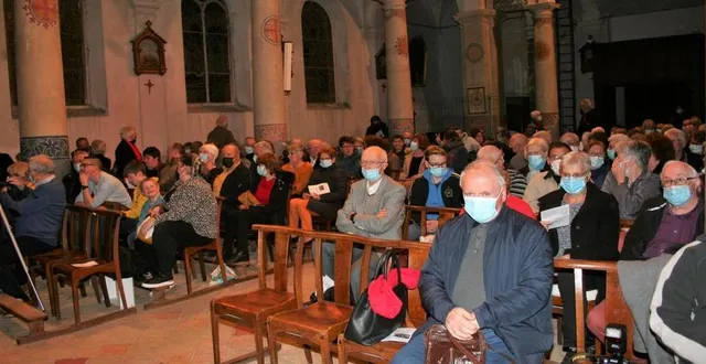 photo  les mélomanes ne se sont pas trompés en venant écouter les deuxchorale chantelyre et le groupe dulcimer’n tin.  &copy;  le maine libre 