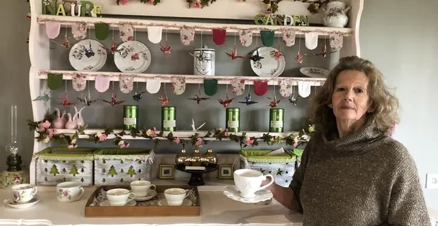 photo  jane s’apprête à ouvrir son salon de thé avec jardin, resource yourself.  &copy;  le maine libre 