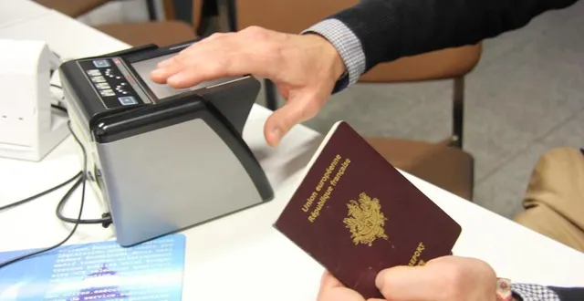 photo  dix-neuf mairies sont équipées en sarthe pour faire ou renouveler les passeports et cartes nationales d’identité. mais les délais s’allongent face à la multiplication des demandes.  &copy;  archives ouest-france 