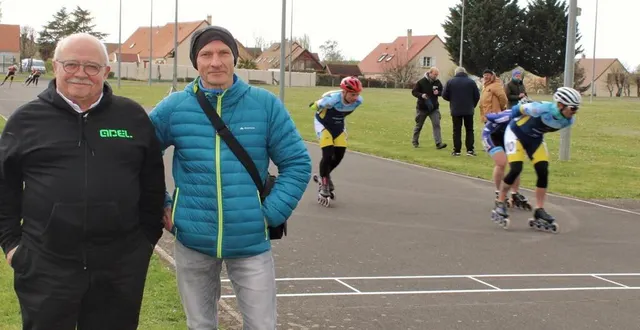 photo  alain meunier, président d’adel roller sport, et gérard baujeu, président du comité départemental de roller et de skateboard.  &copy;  ouest-france 