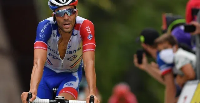 photo  thibaut pinot ne manquera certainement pas de fans à l’heure du départ mais aussi à l’arrivée de la 3e étape du circuit de la sarthe pays de la loire effectuant une boucle dans le pays sabolien.  &copy;  afp 
