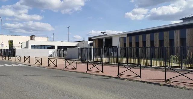 photo  le collège simone-veil, à sablé-sur-sarthe, va fermer une journée en raison du passage d’une course cycliste.  &copy;  archives 