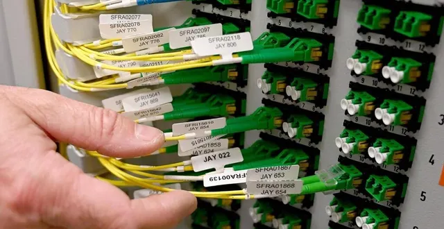 photo  sarthe numérique, syndicat mixte constitué du conseil départemental et de communautés de communes, dénonce certains raccordements à la fibre optique, réalisée par certains fournisseurs internet, dans le département.  &copy;  archives ouest-france 
