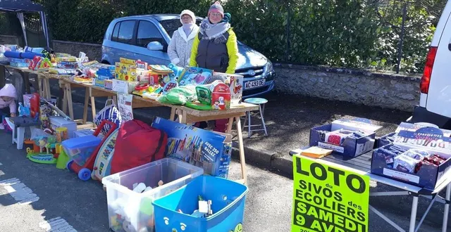 photo  objets classiques ou plus insolites étaient vendus à la brocante.  &copy;  le maine libre 