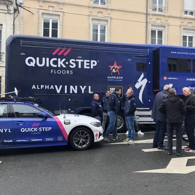 photo le départ se fera sous le brouillard et sous la bruine.  ©  photo le maine libre