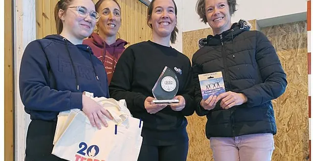 photo  le trophée pour le projet « gardons le lien, même confinés ! » a été remis.  &copy;  ouest-france 