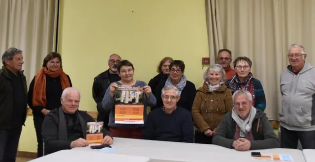 photo  l’équipe du comité mains d’art.  &copy;  le maine libre 